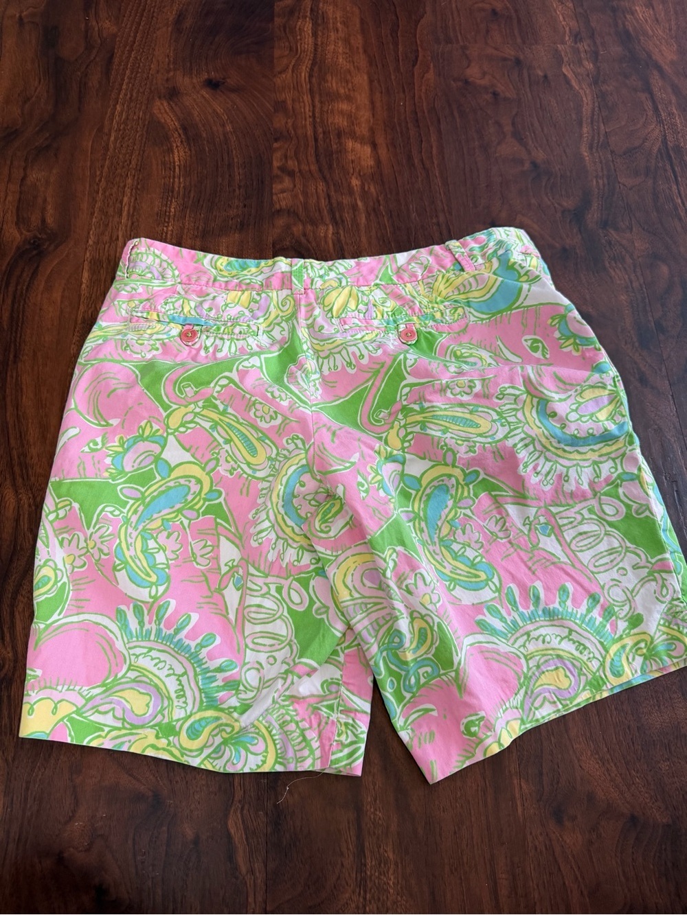 3/$30 ☀️ Lilly Pulitzer Pink & Green Paisley Cotton Avenue Shorts - Picture 7 of 10